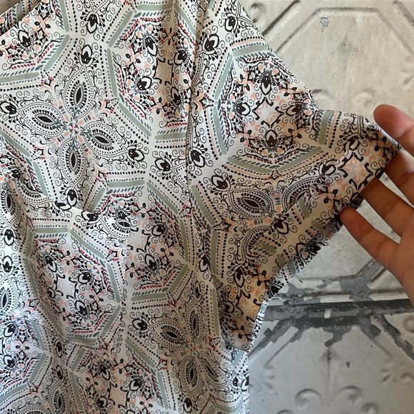 Maurices patterned blouse with pocket - Picture 3 of 6